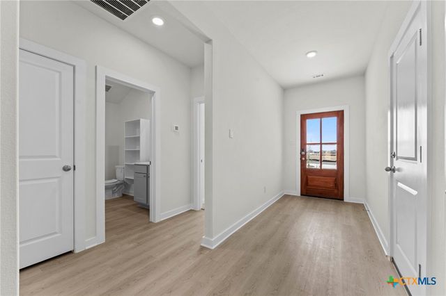 111 Falling Star Circle, San Marcos, TX 78666