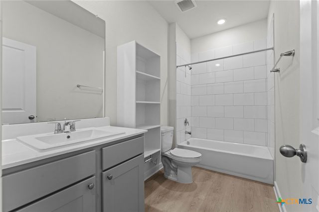 111 Falling Star Circle, San Marcos, TX 78666