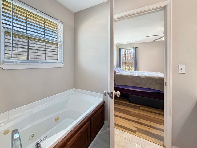 155 RIEF CT A, Holts Summit, MO 65043