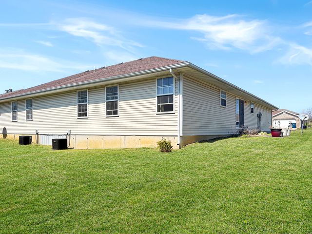 155 RIEF CT A, Holts Summit, MO 65043
