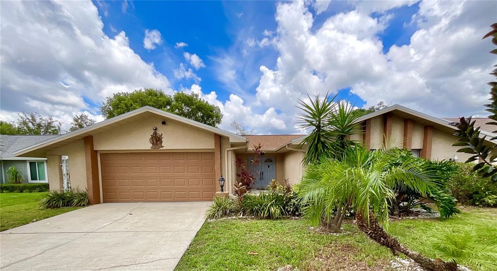 2991 VALENCIA LANE E, Palm Harbor, FL 34684