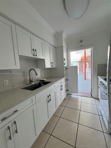 315 69th St 212, Miami Beach, FL 33141