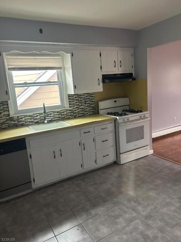 32 Union Pl, Irvington Twp., NJ 07111