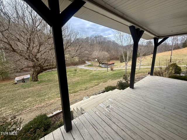 219 Ridge Road, Eidson, TN 37731