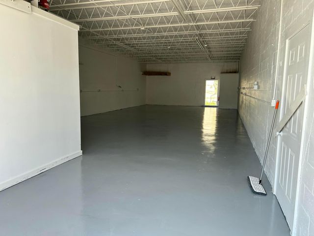 141 NE 32nd Street, Oakland Park, FL 33334
