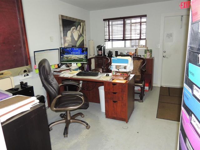 141 NE 32nd Street, Oakland Park, FL 33334