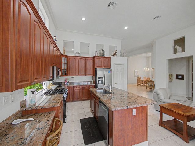 121 ORCHID CAY Drive, Palm Beach Gardens, FL 33418