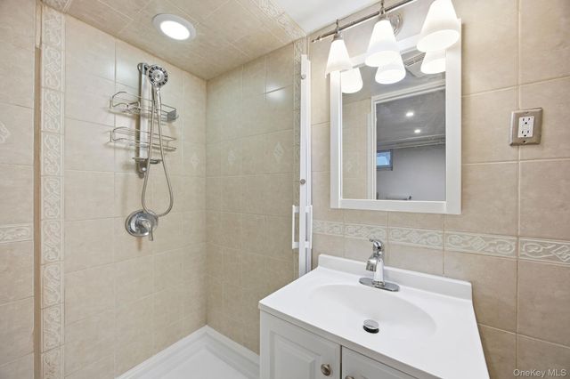 750 Swinton Avenue, Bronx, NY 10465