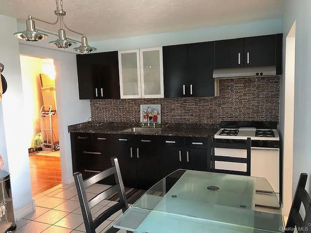 3080 Voorhies Avenue 5K, Brooklyn, NY 11235