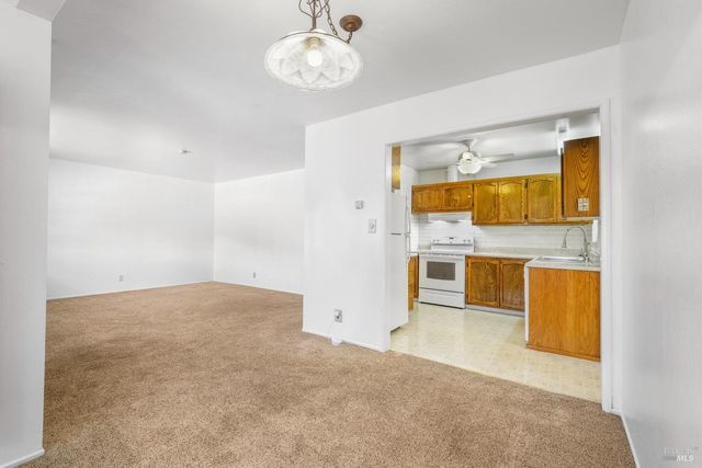 10 Flamingo Ct, American Canyon, CA 94503