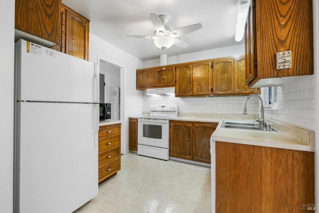 10 Flamingo Ct, American Canyon, CA 94503