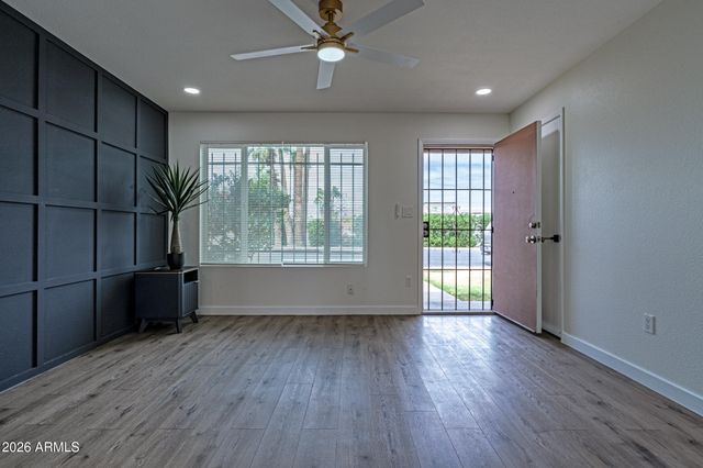 4662 W KRALL Street, Glendale, AZ 85301