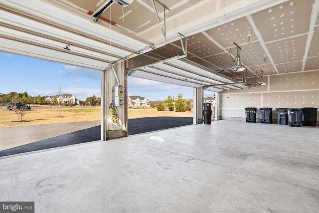 6647 TACK HOUSE TRL TRL, Centreville, VA 20120