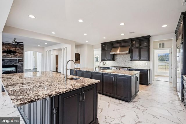 6647 TACK HOUSE TRL TRL, Centreville, VA 20120