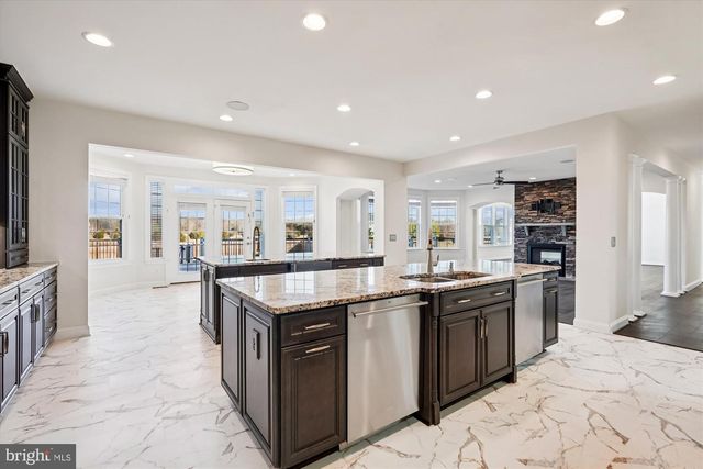 6647 TACK HOUSE TRL TRL, Centreville, VA 20120