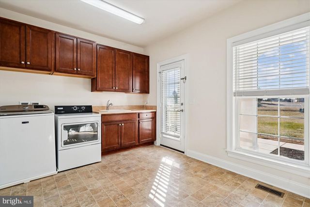 6647 TACK HOUSE TRL TRL, Centreville, VA 20120