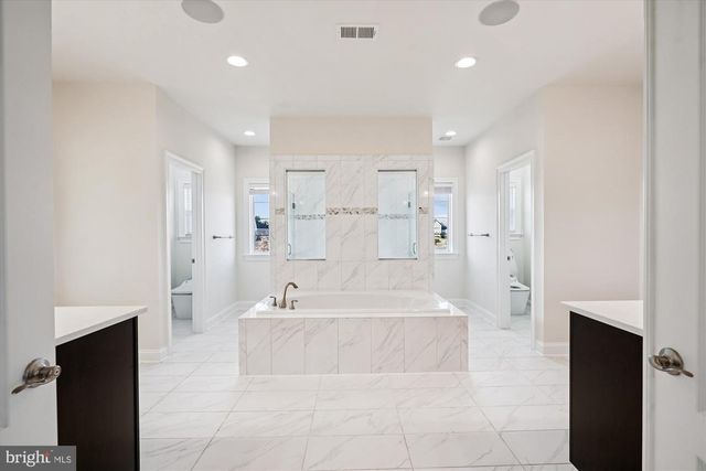 6647 TACK HOUSE TRL TRL, Centreville, VA 20120