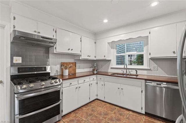 1106 Jamestown CRES, Norfolk, VA 23508