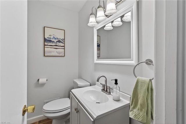 1106 Jamestown CRES, Norfolk, VA 23508