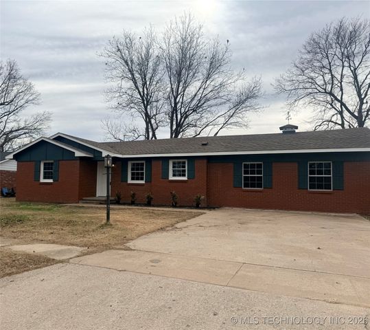 221 Rodman Circle, Muskogee, OK 74403