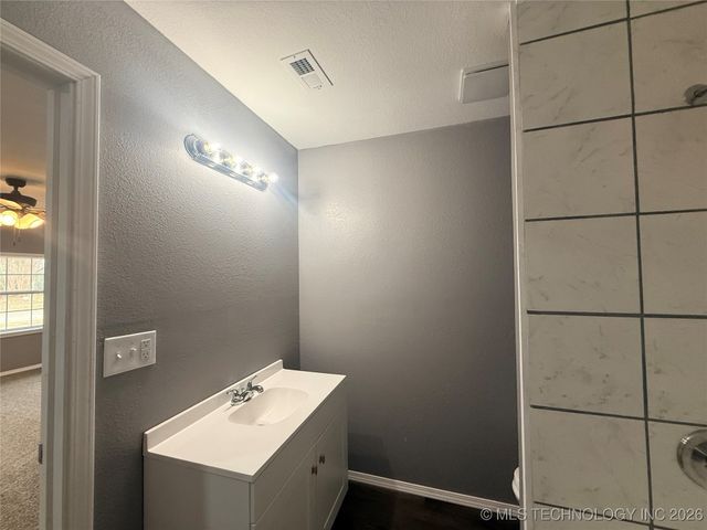 221 Rodman Circle, Muskogee, OK 74403