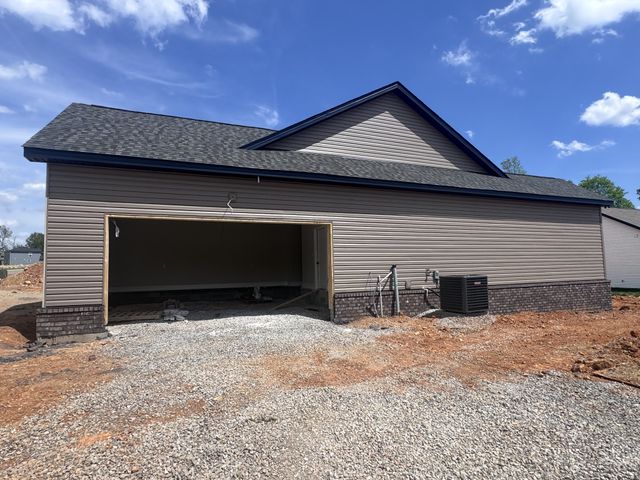 289 Wayne Hall Rd, Clarksville, TN 37040