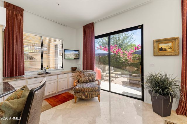 8100 E Camelback Road 101, Scottsdale, AZ 85251