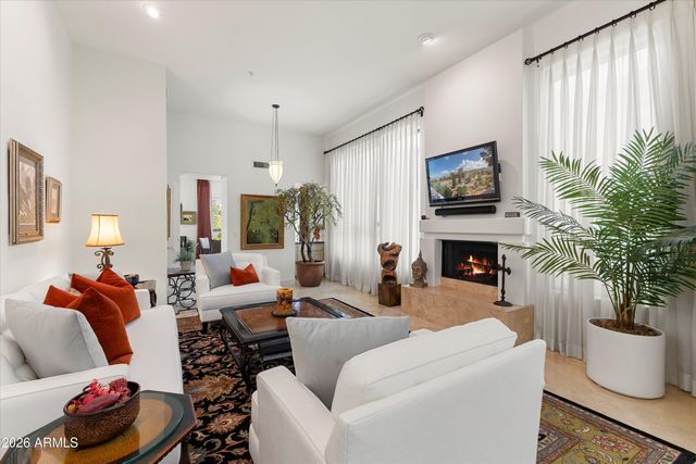 8100 E Camelback Road 101, Scottsdale, AZ 85251