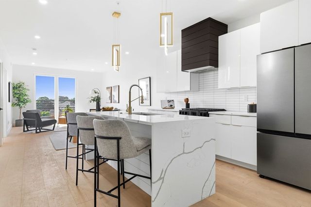 66 Mcgrath 403, Quincy, MA 02169
