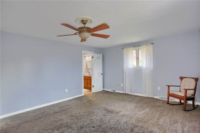 112 Lintel Dr, Peters Twp, PA 15317