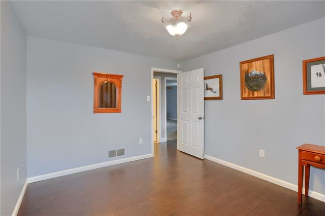 112 Lintel Dr, Peters Twp, PA 15317