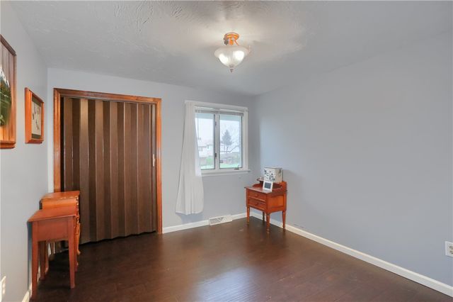 112 Lintel Dr, Peters Twp, PA 15317