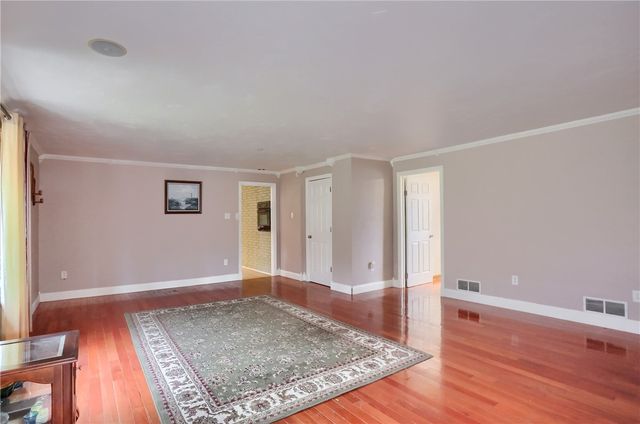 112 Lintel Dr, Peters Twp, PA 15317