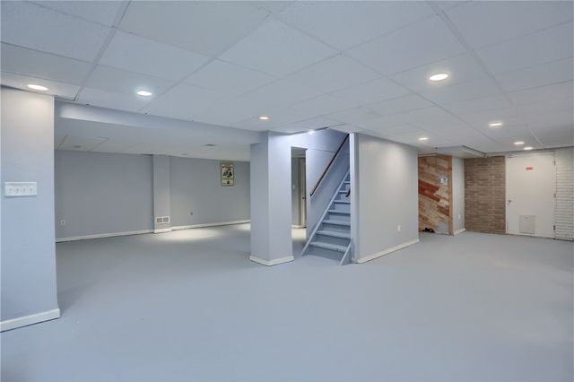 112 Lintel Dr, Peters Twp, PA 15317