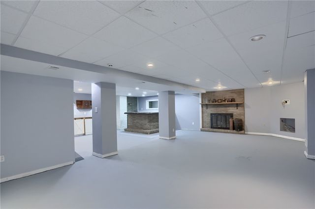 112 Lintel Dr, Peters Twp, PA 15317