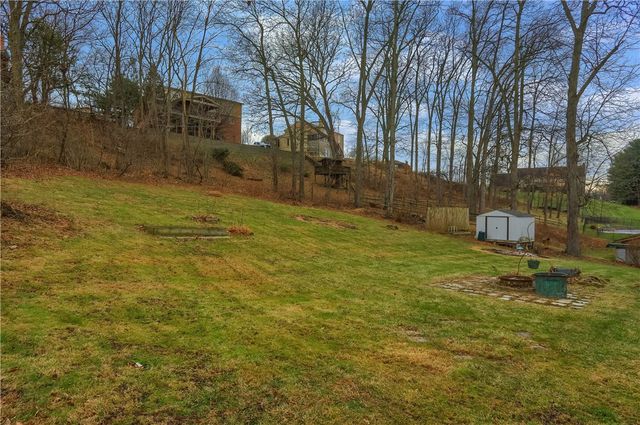 112 Lintel Dr, Peters Twp, PA 15317