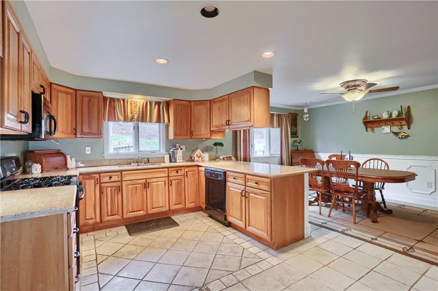 112 Lintel Dr, Peters Twp, PA 15317