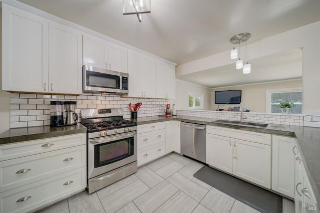 161 Edgemont Ave, Vallejo, CA 94590