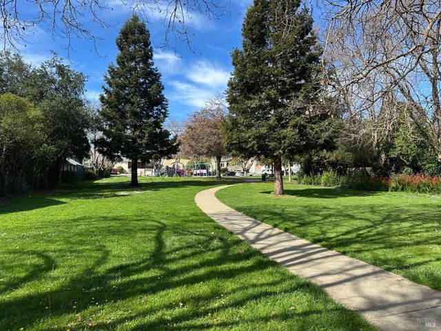 161 Edgemont Ave, Vallejo, CA 94590