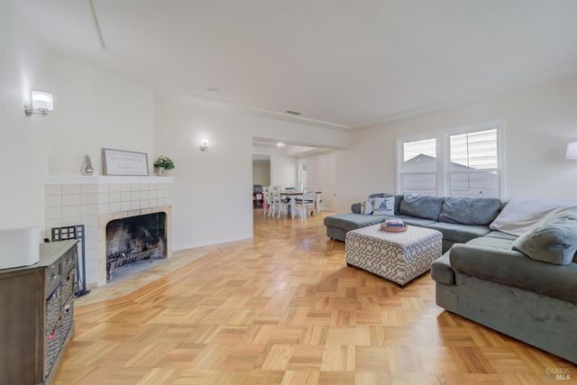 161 Edgemont Ave, Vallejo, CA 94590