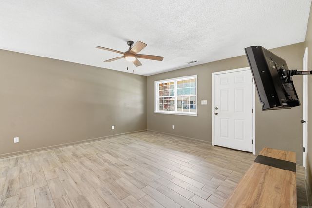 1309 N Oswego Avenue, Russellville, AR 72801