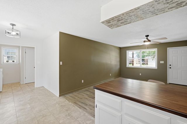1309 N Oswego Avenue, Russellville, AR 72801