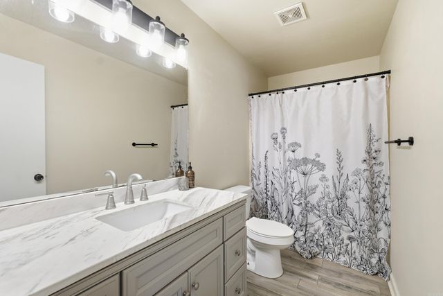 1309 N Oswego Avenue, Russellville, AR 72801