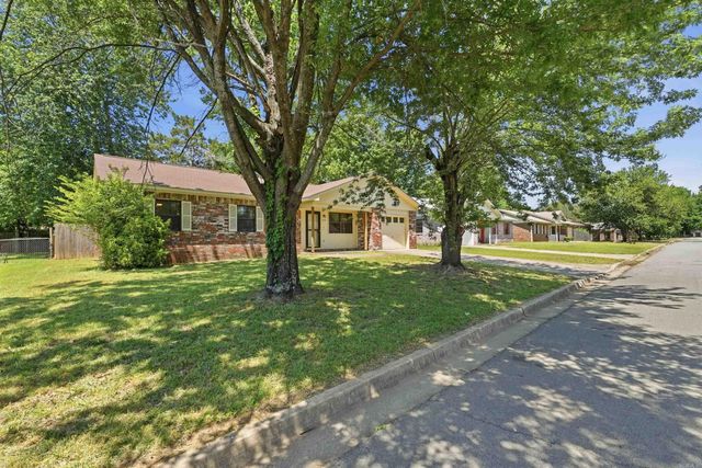 1309 N Oswego Avenue, Russellville, AR 72801
