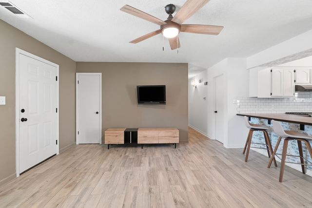 1309 N Oswego Avenue, Russellville, AR 72801