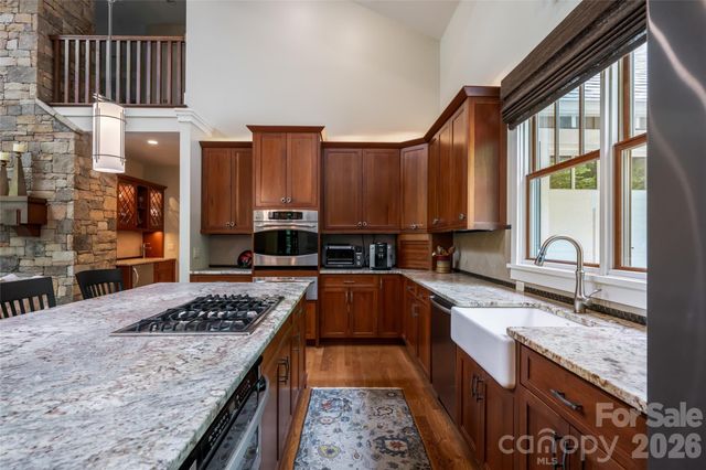 20 Higdon Lane, Fairview, NC 28730
