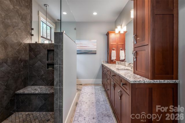 20 Higdon Lane, Fairview, NC 28730