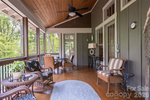 20 Higdon Lane, Fairview, NC 28730