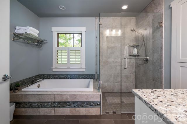 20 Higdon Lane, Fairview, NC 28730