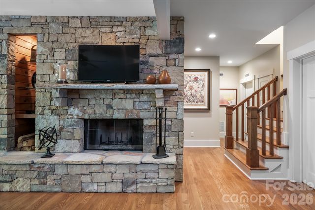 20 Higdon Lane, Fairview, NC 28730